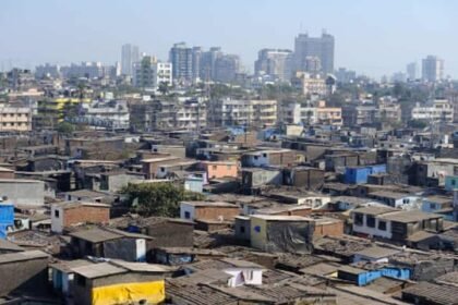 Adani Group Said It Will Offer Eligible Residents Of The Dharavi Slum Clusters New Flats Measuring 350 Square Foot |  In Dharavi Redevelopment, the people living there will get 350 square feet flats, there will also be kitchen and toilet.