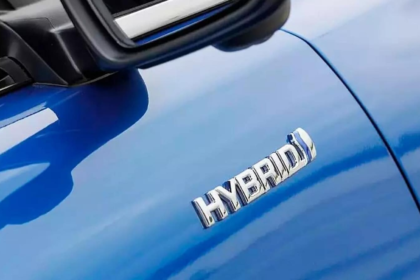 Hybrid or EV?: A big dilemma among global automotive players