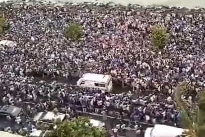 Crowd of gathered to see 2024 t20 World Cup wining Indian cricket team victory parade gave way to ambulance watch video Watch: