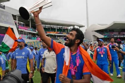 ICC Team India Axar Patel Jasprit Bumrah jumps in T20 Bowling Ranking after t20 world cup 2024 ICC T20 Rankings: भारतीय गेंदबाजों के आगे फीके पड़े सब, खिताबी जीत के बाद रैंकिंग में भी जलवा